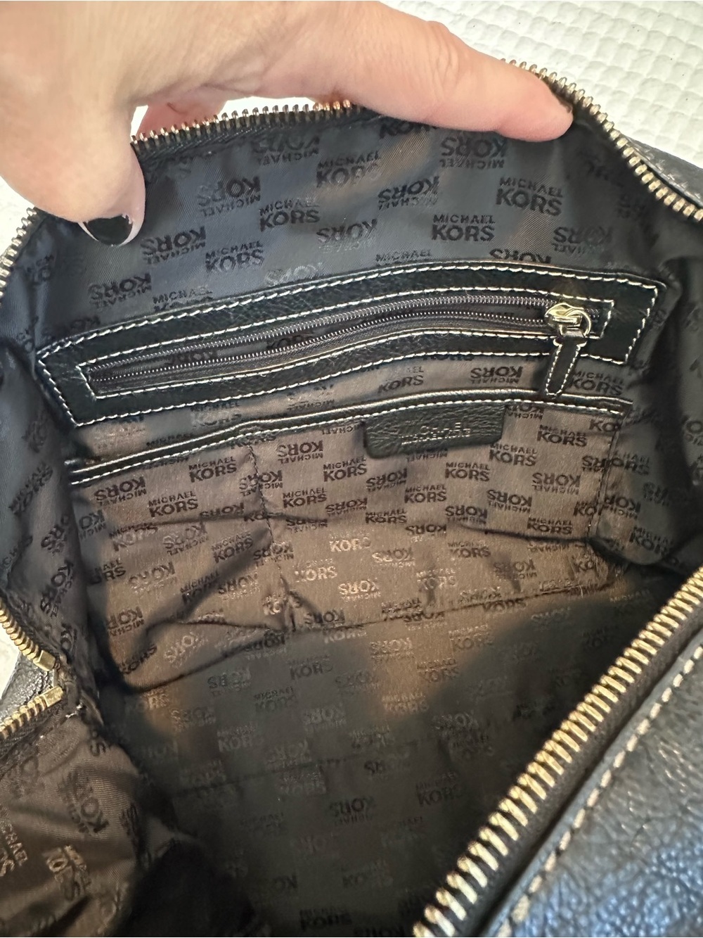 Michael Kors Studded Astor Satchel Black & Gold Soft Leather CLEAN - Picture 8 of 13